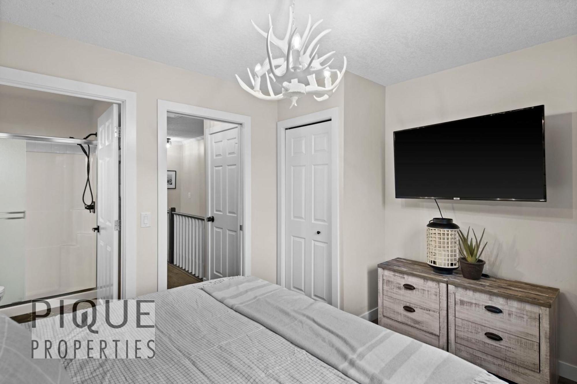 Mystic Mountain Chalet, Heated Outdoor Pool & Hot Tub, Free Parking, Fast Wifi! 坎莫尔 外观 照片