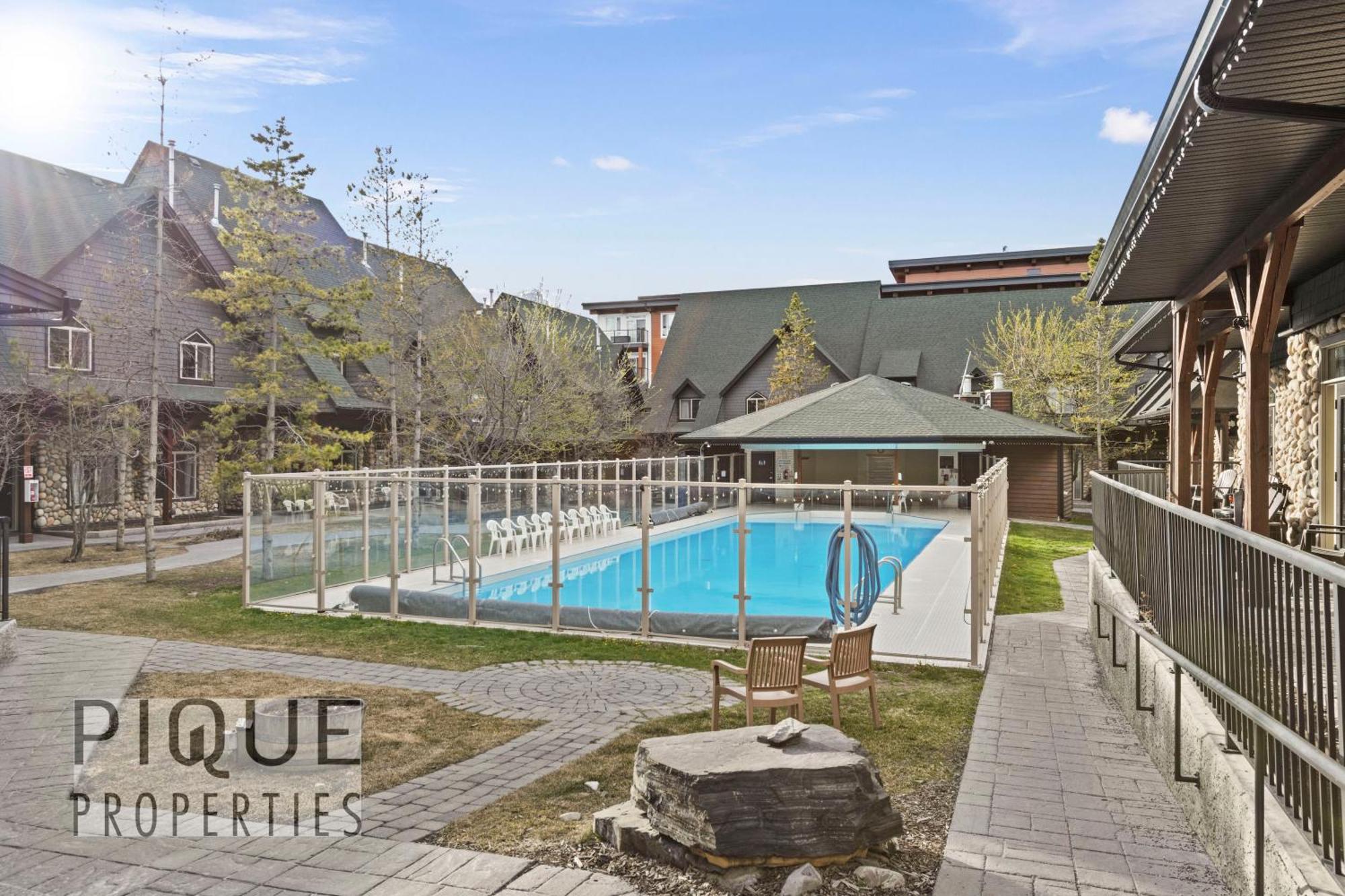 Mystic Mountain Chalet, Heated Outdoor Pool & Hot Tub, Free Parking, Fast Wifi! 坎莫尔 外观 照片