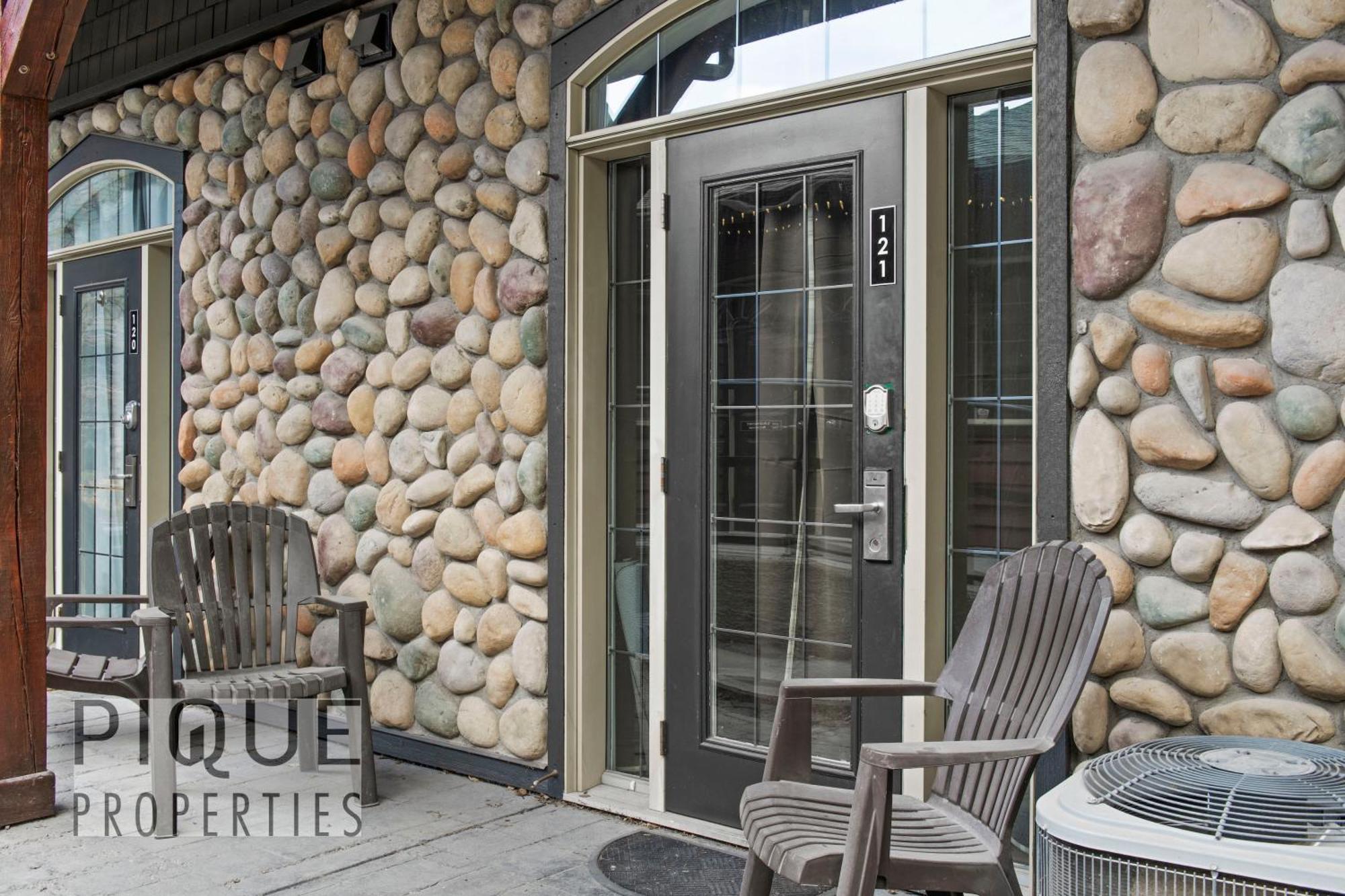 Mystic Mountain Chalet, Heated Outdoor Pool & Hot Tub, Free Parking, Fast Wifi! 坎莫尔 外观 照片